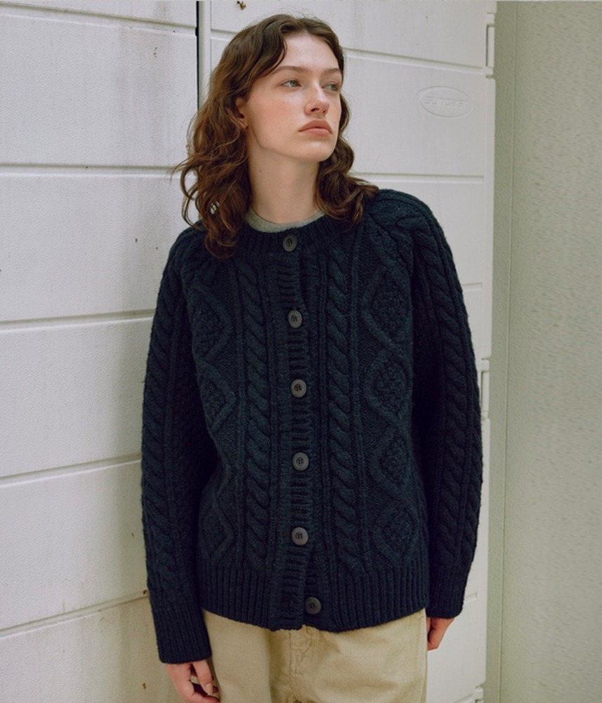 [KNITLY]  HEAVY WOOL CABLE CARDIGAN / navy