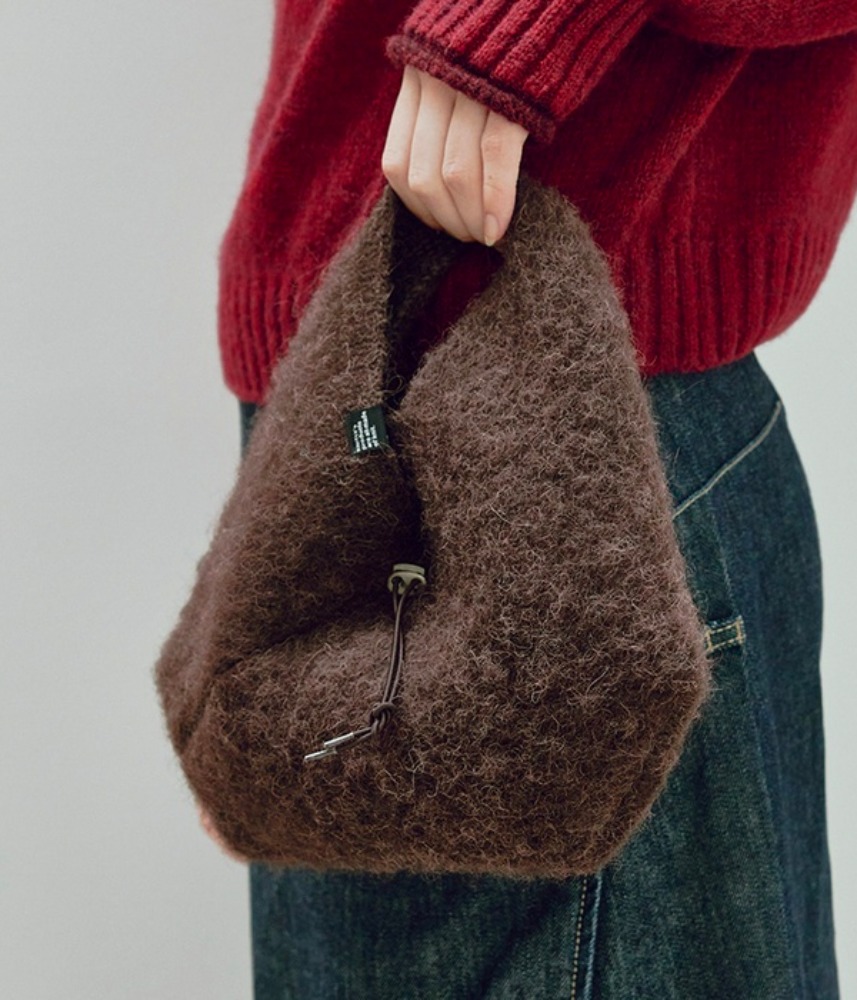 [KNITLY] Brushed Alpaca Knit Mini Bag (Brown)